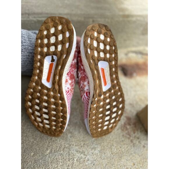 Adidas UltraBoost 5.0 DNA Cloud White Red Women's Size 9.5 Running Shoes GY3190 - Picture 3 of 9